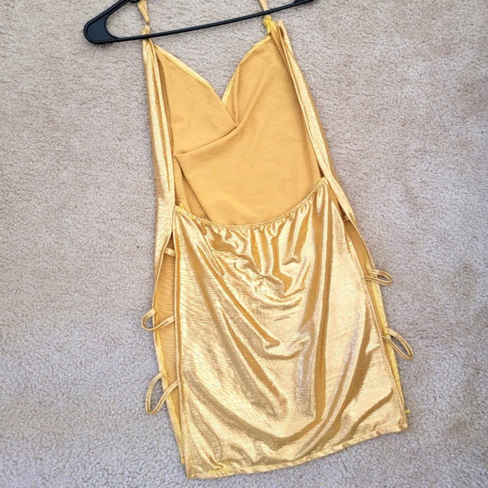 Gold mini backless dress